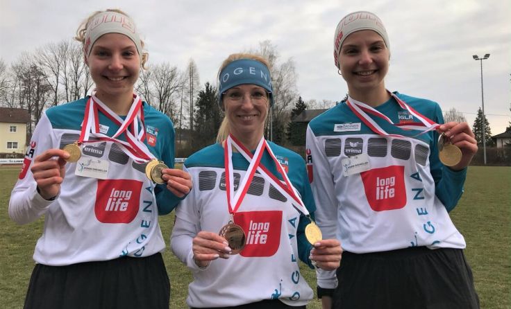 v. l.: Agnes Danner, Silvia Mesi und Ida Danner sammelten mehrere Medaillen. (Foto: IGLA long life)