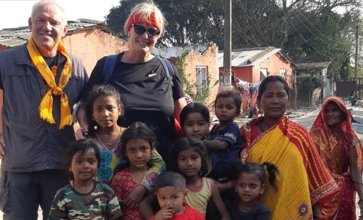 Brigitte und Heinz Söllinger kümmern sich um arme Kinder in Nepal. (Foto: Söllinger)