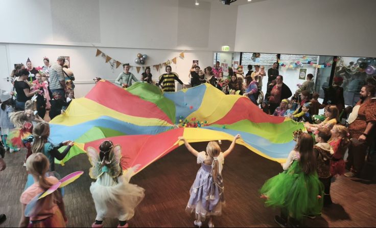 Voller Saal im Leo Kultur (Bildrechte: Eveline Hochreither und Kerstin Schoißengeier)