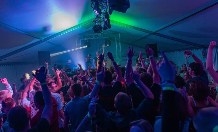 Beim Hoazinger Zeltfest wird getanzt. (Foto: Markus Eder)