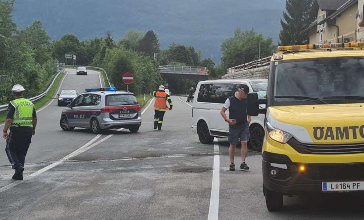 Verkehrsunfall auf der B145 Foto: ff.badischl.at