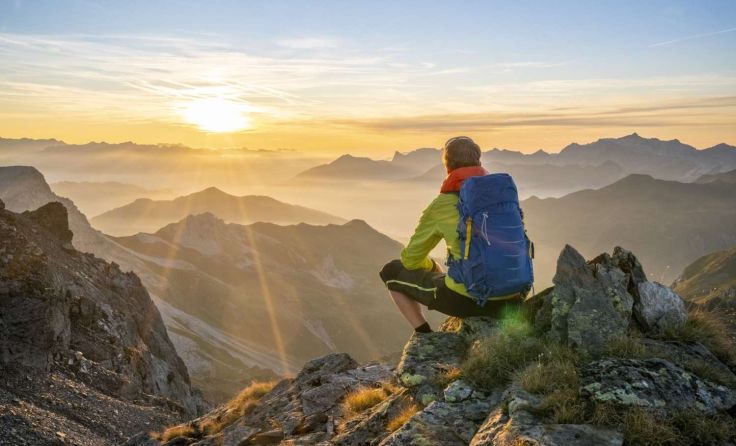 In den Bergen unterwegs zu sein wird immer mehr zum Trend. Foto: Adobe Stock