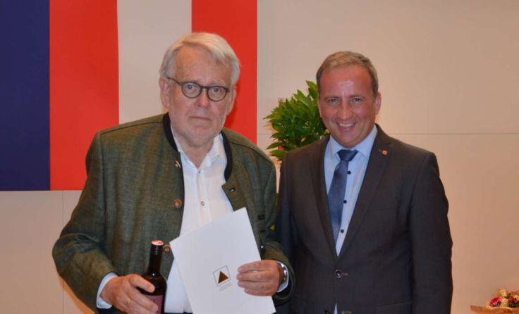 Reinhard Mittendorfer und OÖ Zivilschutz-Präsident Hammer Foto: OÖ Zivilschutz