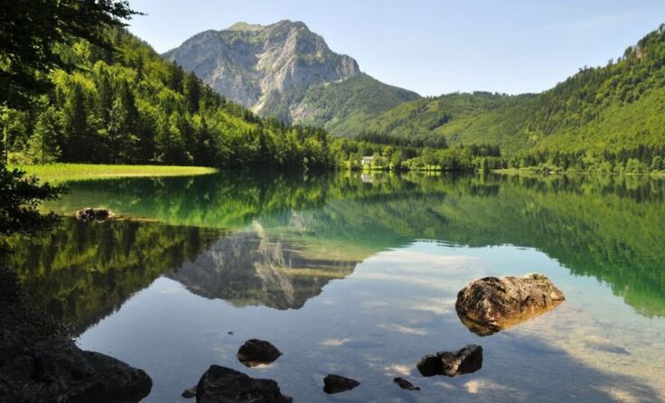 Die atemberaubende Landschaft am Langbathsee lädt zum Laufen ein. (Foto: LC Ebensee)