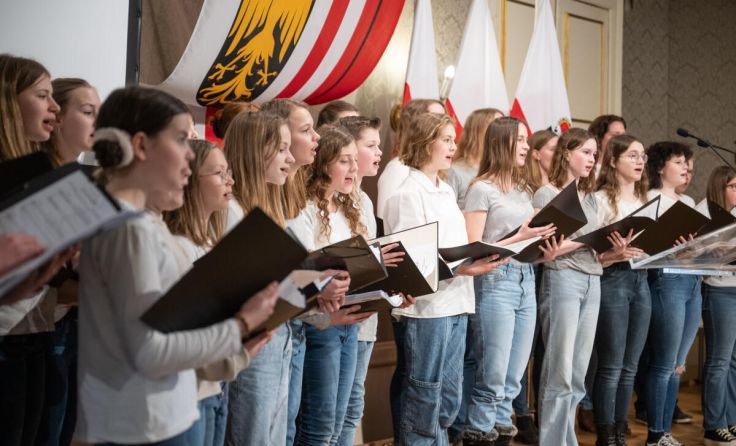 Bei der Verleihung in Linz wurde auch gesungen. (Foto: Peter C. Mayr)