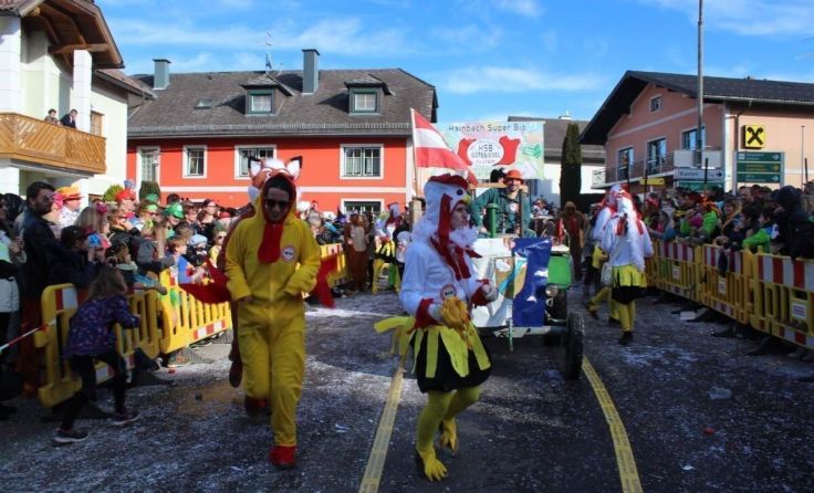 Der Umzug findet alle vier Jahre statt. (Foto: FF Aurach)