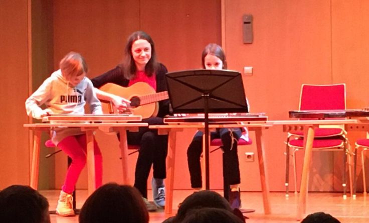 Konzert der Zupfinstrumente-Schüler (Foto: Gerd Lachmayr/ LMS St. Georgen im Attergau)