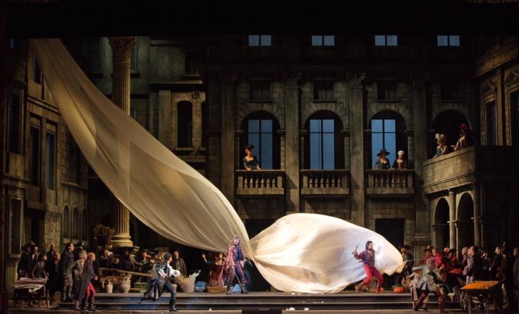 Szenenbild „Romeo & Julia“ (Foto: Brescia Amisano)