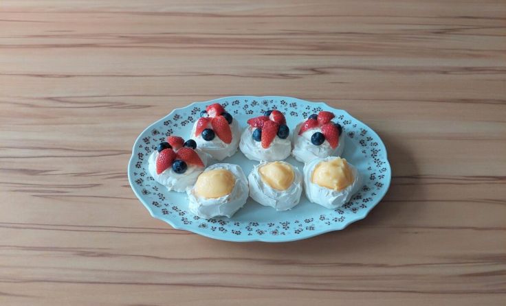 Ein Rezept aus dem Kochheft: Mini-Pavlovas (Foto: Bäuerinnenteam Frankenburg)