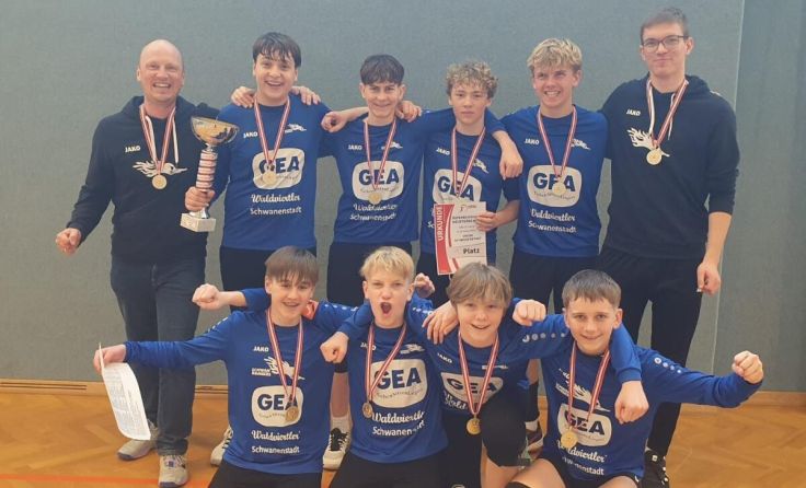 Die frischgebackenen U14 Staatsmeister (Foto: Schwanbombers)