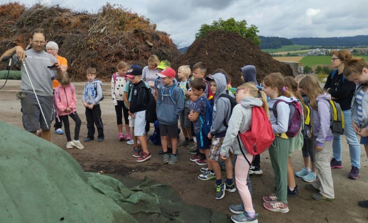 Besuch der Kompostieranlage (Foto: VS Ottnang)