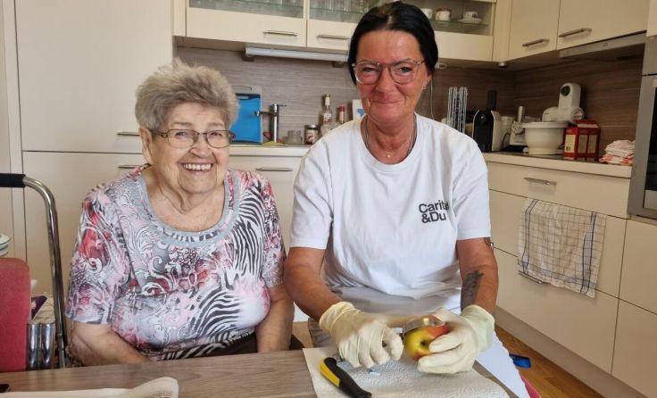 Elisabeth Kollani startet als Heimhelferin durch. (Foto: Caritas)
