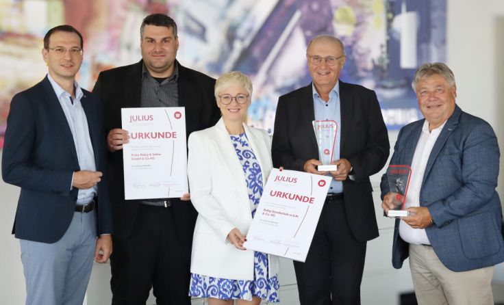 Übergabe des Julius-Award (Foto: Edtmaier / Rübig)
