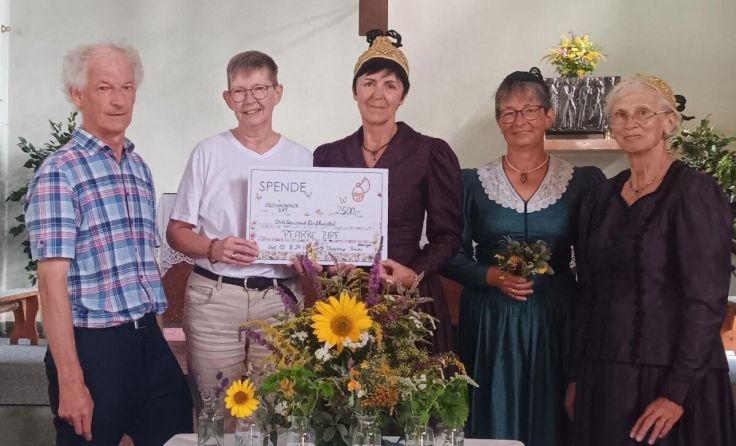 Übergabe der Spende (Foto: privat)