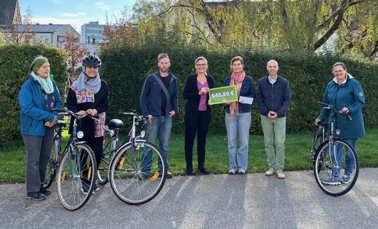 Spendenübergabe (Foto: Grüne)