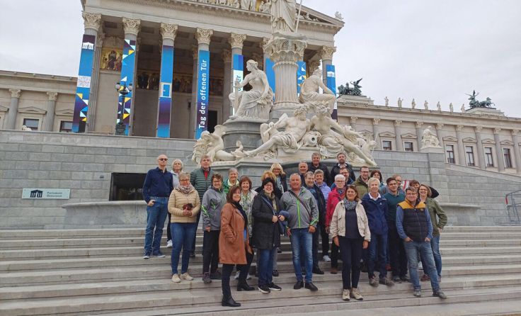 Vor dem Parlament (Foto: OÖVP Ebensee)
