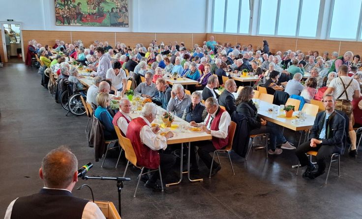Vollbesetztes Frankenburger Kulturzentrum (Foto: Marktgemeinde/Sonja Schmid)