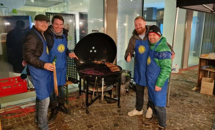 Lions am Adventmarkt (Foto: Lions)
