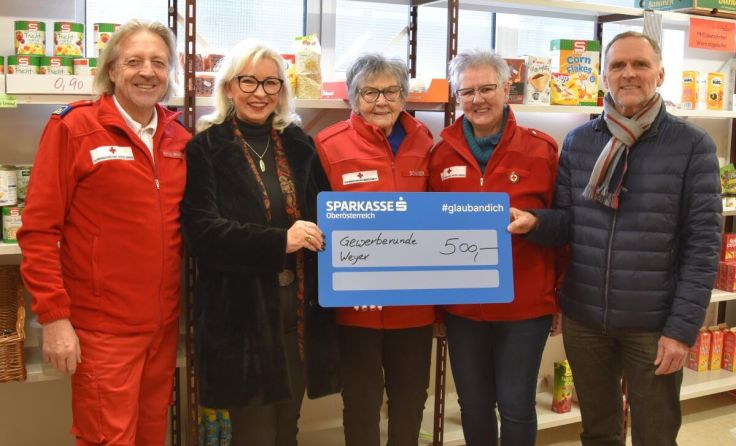 Spendenübergabe (Foto: Gewerberunde Weyer)
