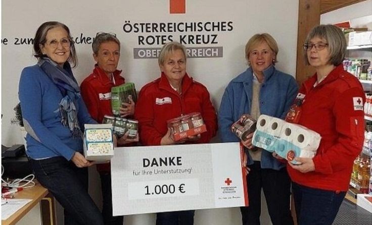 Übergabe der Spende (Foto: Rotes Kreuz Kirchdorf)