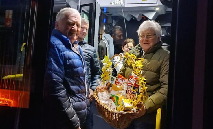 Unterwegs mit dem Linienbus (Foto: Gemeinde)