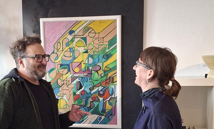 Christian Edmund Böhm mit Gastgeberin Elisabeth Halbig-Schifflhuber (Foto: Raum 4-11-13)