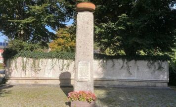 Laakirchner KZ-Mahnmal bleibt im Zentrum