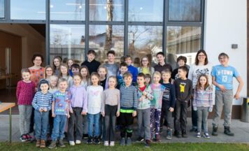 Spielenachmittag als soziales Projekt der Firmlinge in Roitham am Traunfall