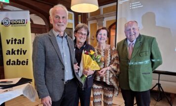 Seniorenbund Vöcklabruck ehrt langjährigen Reise- und Sozialreferenten