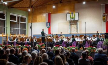 Marktmusik Schörfling begeistert beim Konzert