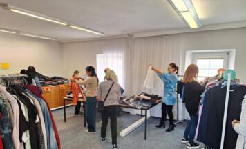 Nachhaltiger Kleidertausch in Schörfling