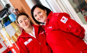Traditioneller Rotkreuz-Flohmarkt in Mondsee