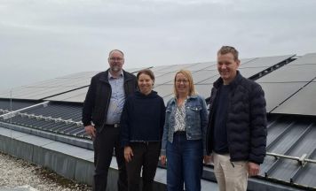 Mittelschule Wolfsegg setzt auf Sonnenenergie