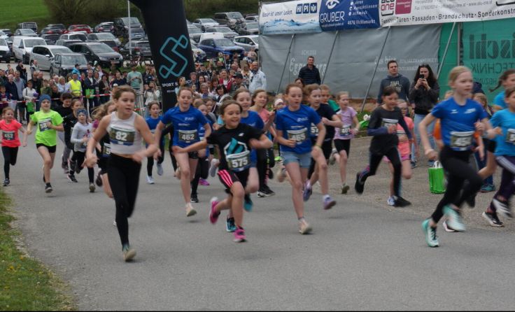 Zahlreiche Teilnehmer (Foto: Gemeinde Pfaffing)