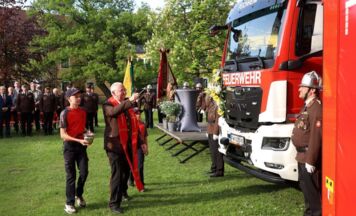 Neues Wechselladefahrzeug für Feuerwehr Puchheim
