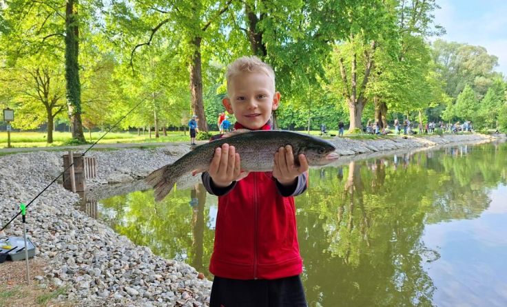 Jugendfischen (Foto: Fischerverein Traunsee)