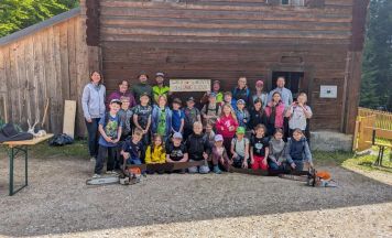 Waldexkursion der Naturpark-Volksschule Loibichl