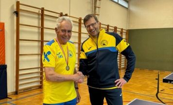 82-jähriger Bad Ischler holt Tischtennis-Bronze