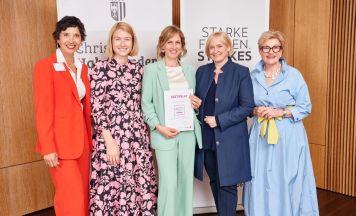 Frauen aus dem Bezirk Vöcklabruck und Gmunden bei #BeWirkwerkstatt ausgezeichnet