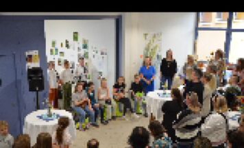 Inklusive Ausstellung in der SMS Wolfsegg eröffnet