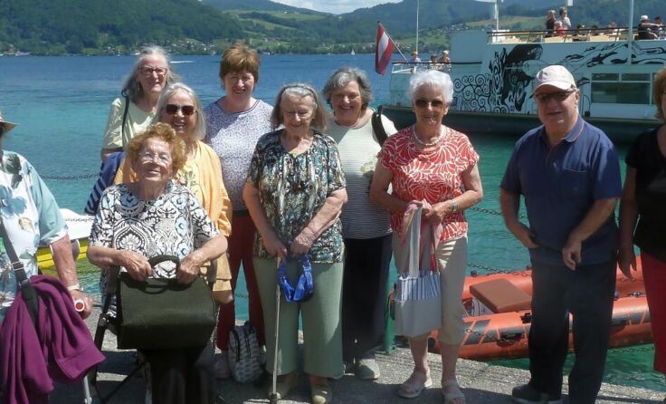 Gruppenfoto vom Ausflug des Hausruckviertler Mundartkreis zum Attersee (Foto: Presseemy)
