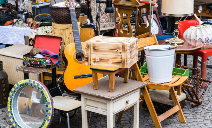 Flohmarkt (Foto: Fiedels/stock.adobe.com)