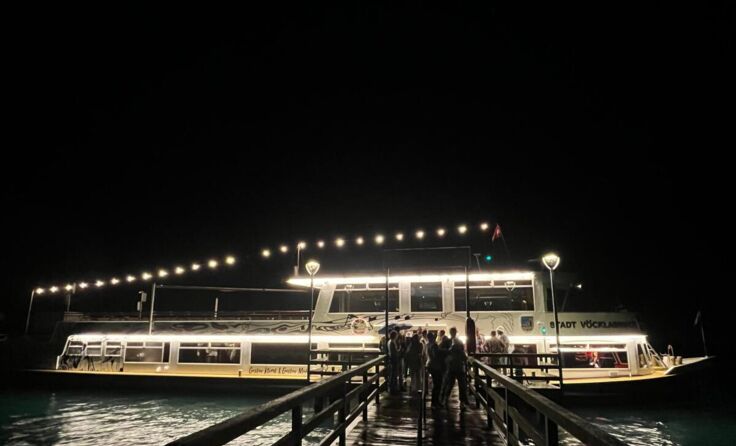 Discoschiff (Foto: Pfarre Attersee)