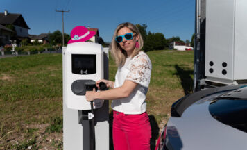 Gratis-Strom für E-Autos im Sommer bei KWG Schwanenstadt