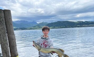 Großer Fang für jungen Angler am Traunsee