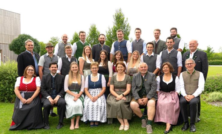 17 Landwirtschaftsmeister der Kursgruppe der BBK Gmunden Vöcklabruck (Foto: Markus Hohensinn)