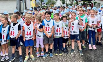 Schüler aus Rutzenmoos laufen für Kinder in Not