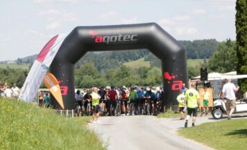 Zahlreiche Teilnehmer bei Charity-Duathlon in Powang