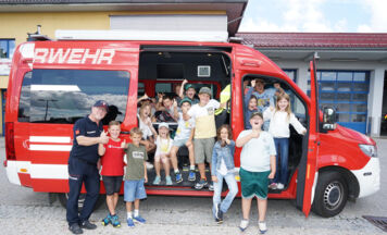 Frankenburger Volksschüler besuchten die Feuerwehr