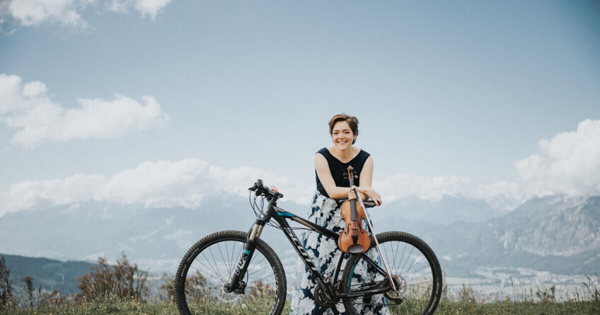 From Mondsee to the Baltic Sea with violin and bicycle